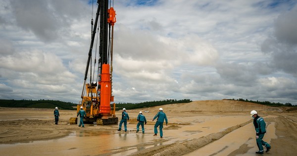 Rusia lanza gigantesco proyecto petroquímico en asociación con China