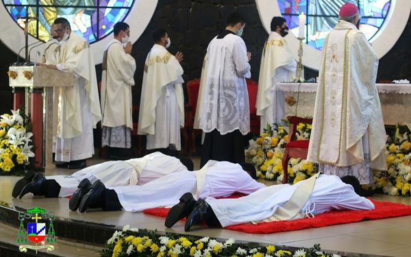 La Iglesia Católica ordena a tres nuevossacerdotes que estarán en Ciudad del Este – Diario TNPRESS