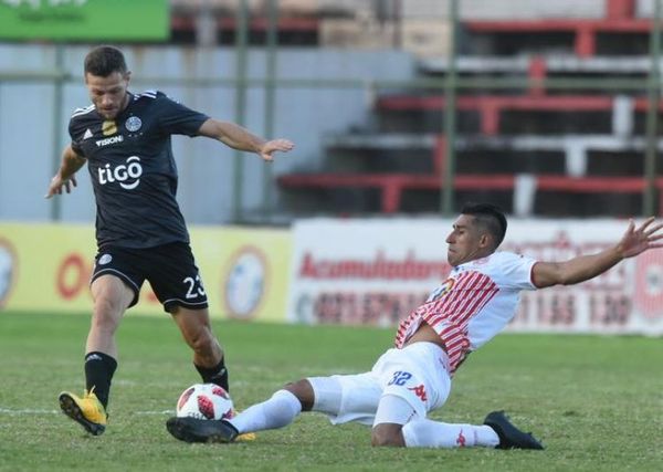 El Rayadito frenó al Expreso Decano