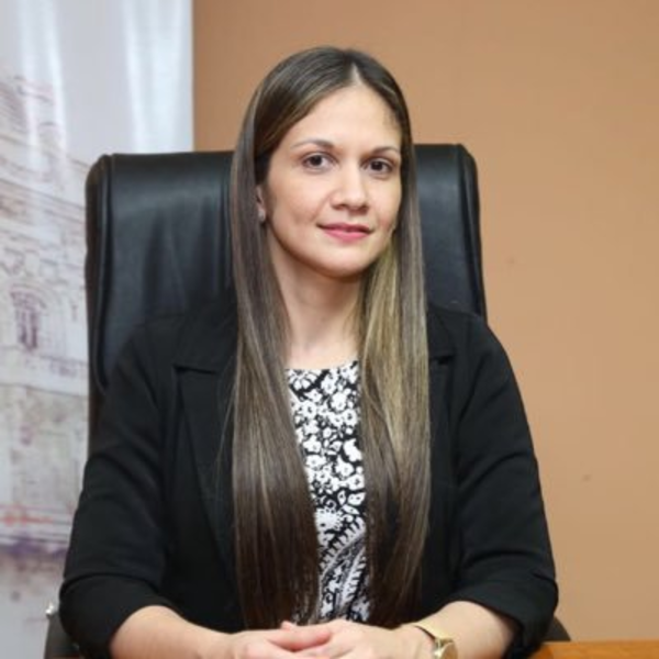 Nueva viceministra de Economía asegura que continuará trabajando en estrategias para afrontar la pandemia