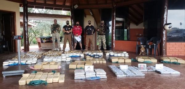Incautan 350 kilos de cocaína en establecimiento rural de Amambay