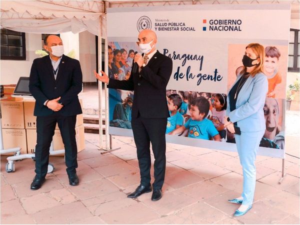 Mazzoleni insinúa oportunismo de gremios y asegura que no faltan equipos