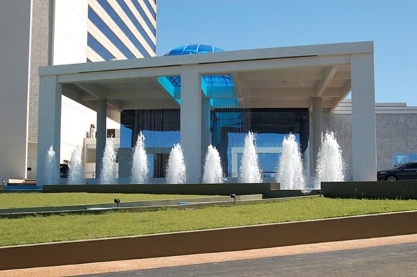 Concejales otorgaron habilitación para casino electrónico a Hotel de INTERVENTORA