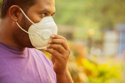 Uso de tapabocas con válvulas facilita transmisión del Covid-19 - ADN Paraguayo