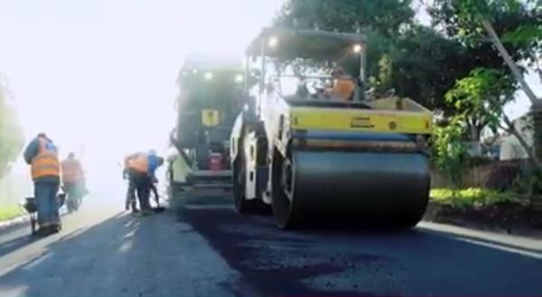 AVANZAN OBRAS DE ASFALTO TRAMO EDELIRA 28 A 70