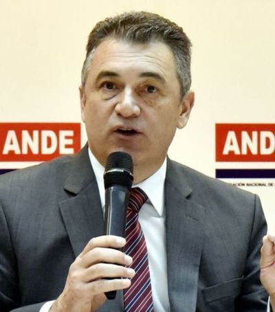 Al coro de “que se vaya, que se vaya”, despiden a Villordo de ANDE