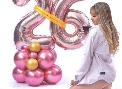 Un regalo hot por sus 26 | Crónica