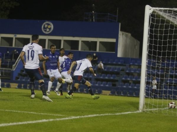 Cerro Porteño se impone y es solitario líder del Apertura