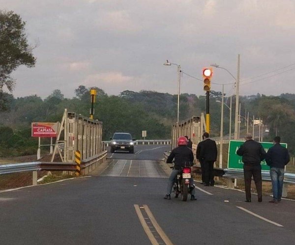 MOPC aclara que no se inauguró puente de un solo carril sino conexión asfáltica - ADN Paraguayo