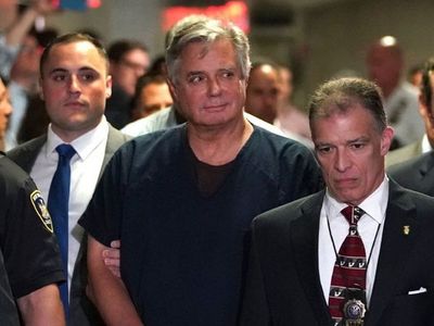 Campaña de Trump contactó con espía ruso, revela informe