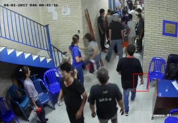 Imputación contra dirigentes liberales es 'una escena más del sometimiento de la Fiscalía a la mafia', asegura apoderado