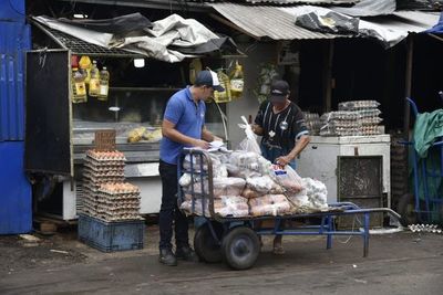 Buscarán formalizar a mipymes y trabajadores para que puedan acceder a créditos y cobertura social - Nacionales - ABC Color