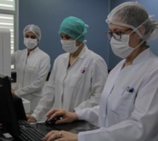 Aumentan casos de covid-19 en personal de blanco - Paraguay.com