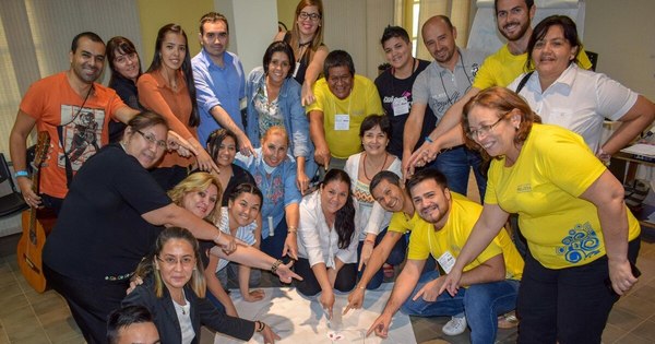 Red de Centros Culturales promueve el folclore paraguayo