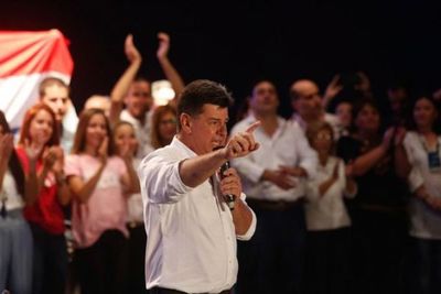 Efraín arremete contra Cartes: “estamos al arbitrio del capricho de un jefe mafioso que controla el país”