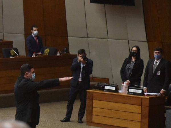 Diputados eligen a Augusto Paiva como subcontralor general