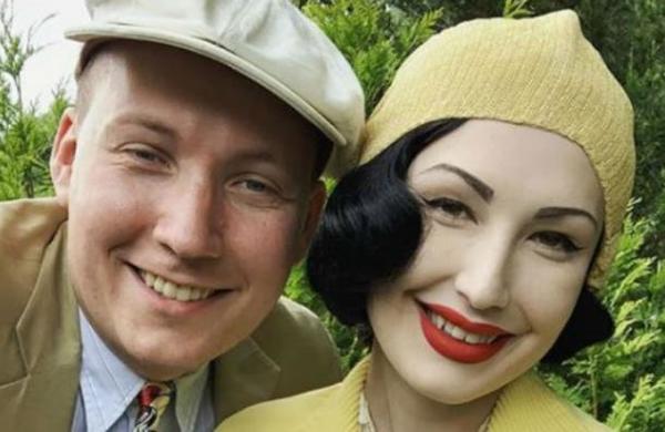 La historia de la pareja que vive como si fuera la década de 1930 - C9N