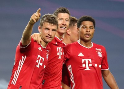 Lewandowski marca y se acerca al récord de Cristiano Ronaldo