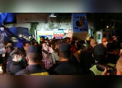 Excomisario Isasi fue acusado de “asesino” por manifestantes frente a residencia de Cartes - Megacadena — Últimas Noticias de Paraguay