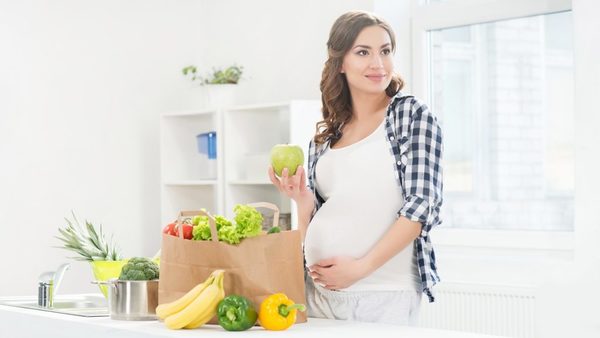 ¿Qué debe consumir una embarazada?
