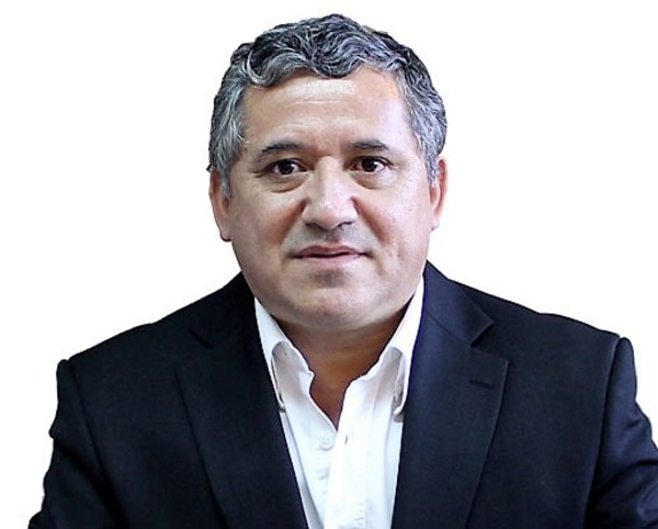 Cuestionado director de ANDE involucrado en corrupción sigue impune en su cargo - La Mira Digital