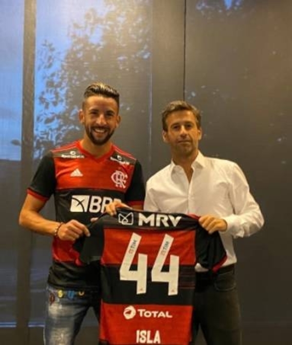 HOY / El chileno Mauricio Isla se compromete con Flamengo hasta diciembre de 2022