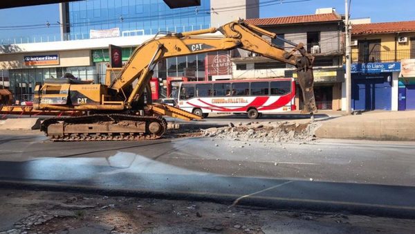 Denuncias contra el fallido Metrobús duermen en la Fiscalía