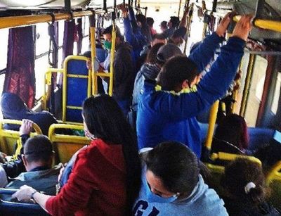Focos principales de contagio del COVID-19 son viajes en colectivos, advierten médicos - ADN Paraguayo