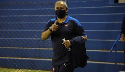 'Chiqui' ya es uno de los 5 técnicos que más partidos dirigió en Cerro