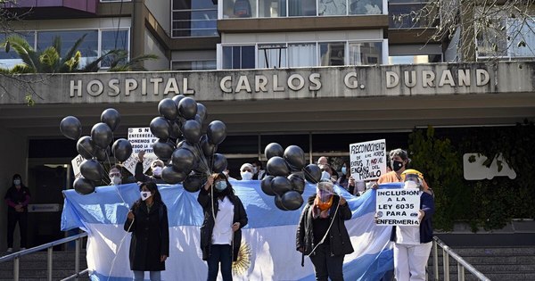 Rindieron homenaje a 60 trabajadores de la salud fallecidos por COVID-19 en Argentina