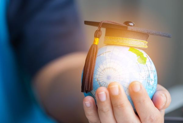 Postgrados para estudiantes paraguayos - Nacionales - ABC Color
