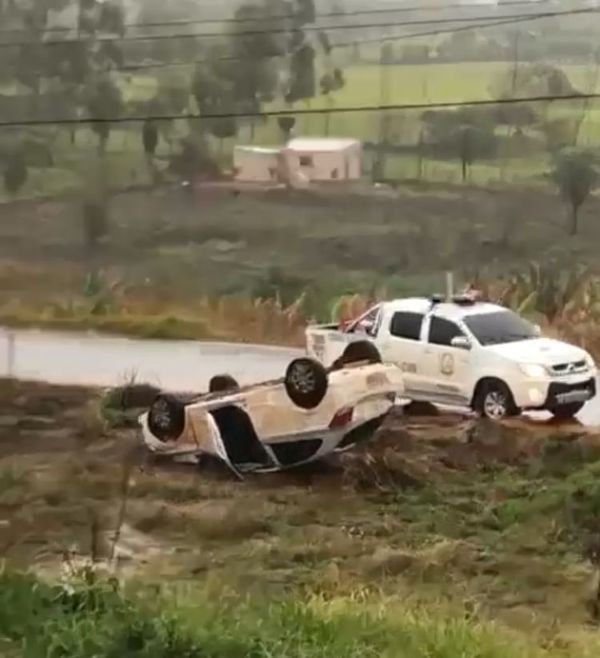 Mujeres volcaron a bordo de un vehículo sobre la Ruta PY05 en Pedro Juan Caballero