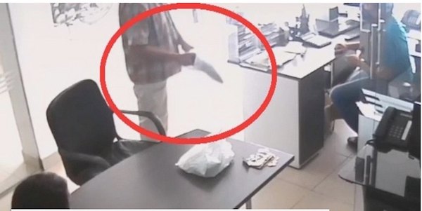 Le falló la ¡banana! en intento de asalto ndaje | Crónica