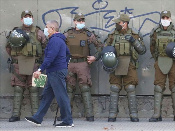 Policía chilena, ante otra polémica por el homenaje a ex general