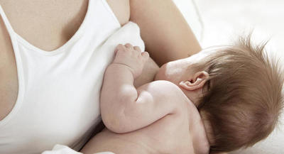 Denuncia que le prohibían amamantar a su bebé recién nacido – Prensa 5