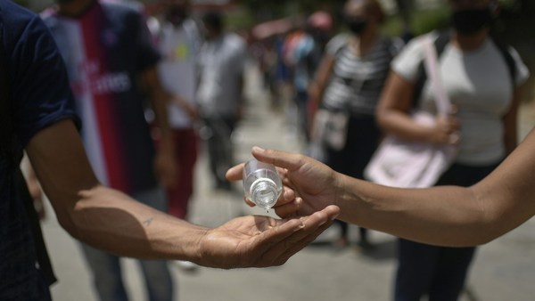 Titular del Sindicato de Médicos insiste: Al virus se le gana en las calles y no en los hospitales - ADN Paraguayo
