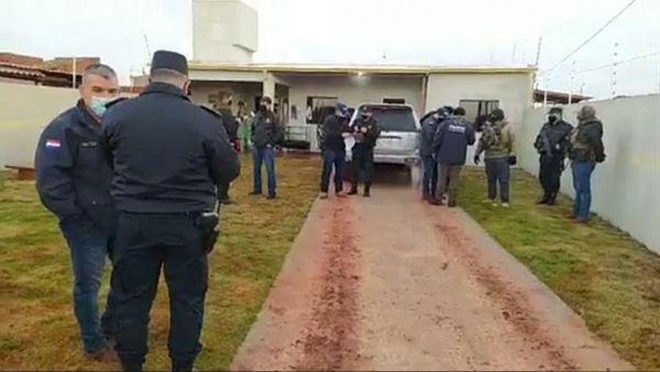 Realizan múltiples allanamientos buscando a responsables de la muerte de Saturtino Rojas.