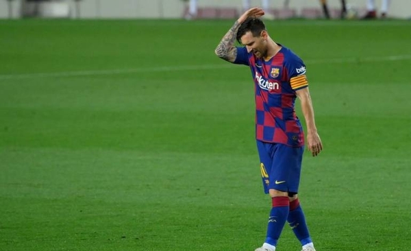 HOY / Messi llega al nivel de hartazgo vivido con Argentina, afirma la prensa española
