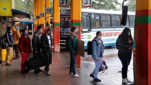 Dinatran planteará suspender salida de buses al interior los fines de semana
