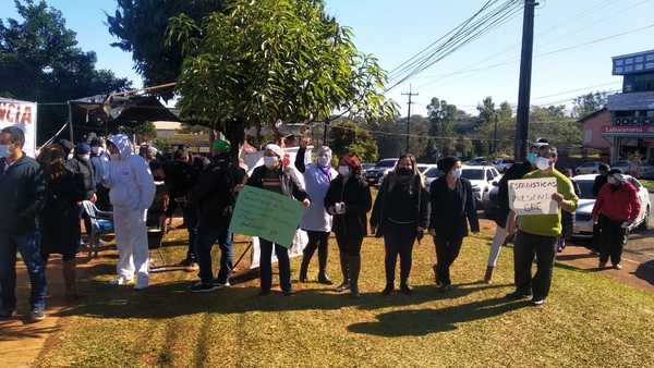 Continúa movilización de profesionales de blanco