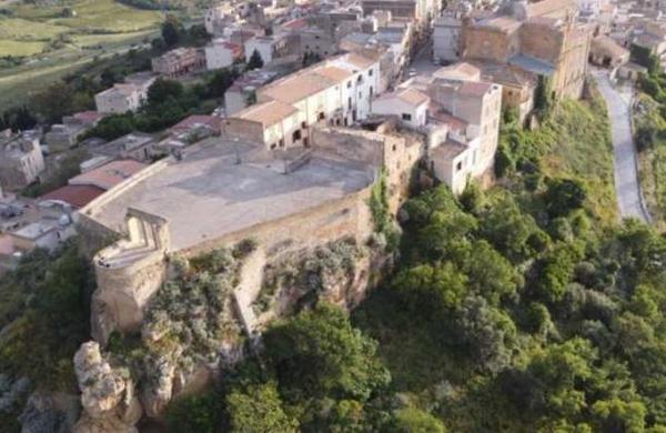 'Zona con hermosos paisajes': Sicilia pone a la venta casas a dos euros - C9N