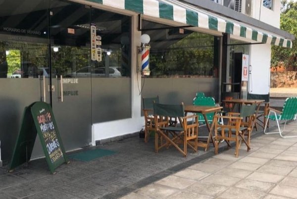 Dueños de bares reaccionan a la determinación de la cuarentena · Radio Monumental 1080 AM