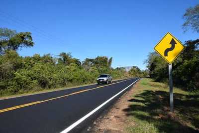 Asfaltado de ruta que une Ayolas con Corateí ya es una realidad - Digital Misiones