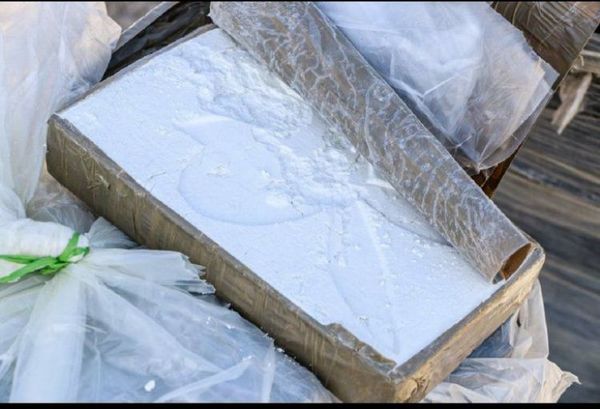 Hallan paquetes de cocaína en camioneta con doble fondo en el Chaco