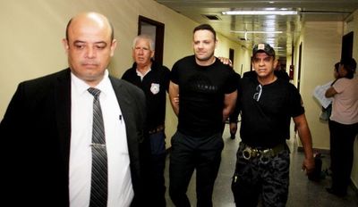 Cucho, con COVID-19, permanecerá en Tacumbú - Nacionales - ABC Color