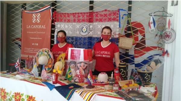 Emprendedoras del Buen Pastor realizan trabajos con artesanía paraguaya » Ñanduti