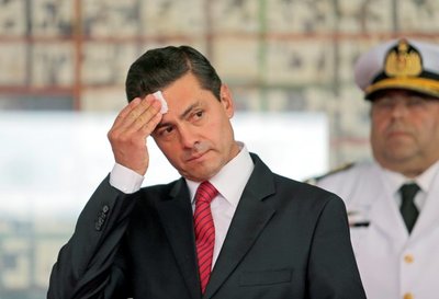 México: Acusan a expresidente de dirigir red de sobornos