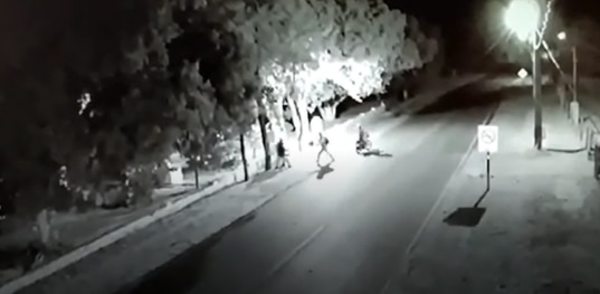 Asalto frente a una comisaría: Policías no auxiliaron porque “se quedaron encerrados” - Nacionales - ABC Color