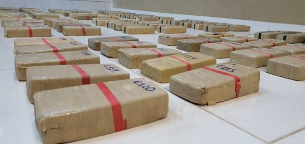Llegan a Asunción importante cargamento de cocaína y detenidos interceptados en el Chaco