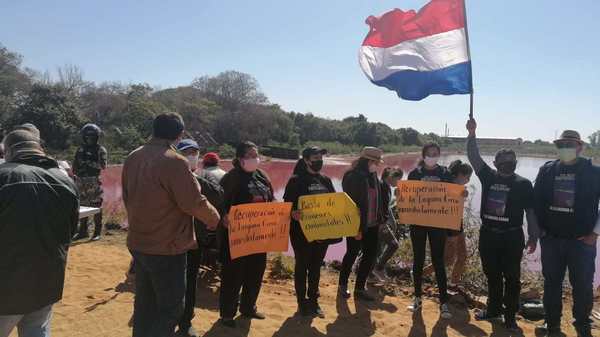 Acusan a ministerio de "hacer teatro" para no tomar medida sobre contaminación de laguna - ADN Paraguayo